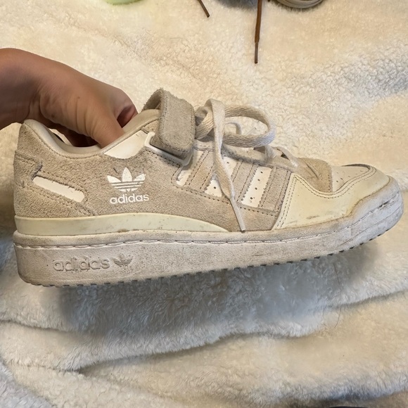 Adidas Forum Lows - Picture 2 of 4